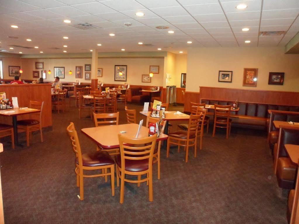 Boarders Inn & Suites By Cobblestone Hotels - Grand Island Εξωτερικό φωτογραφία