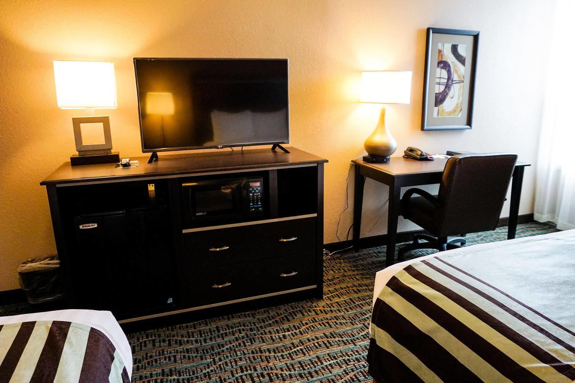 Boarders Inn & Suites By Cobblestone Hotels - Grand Island Εξωτερικό φωτογραφία
